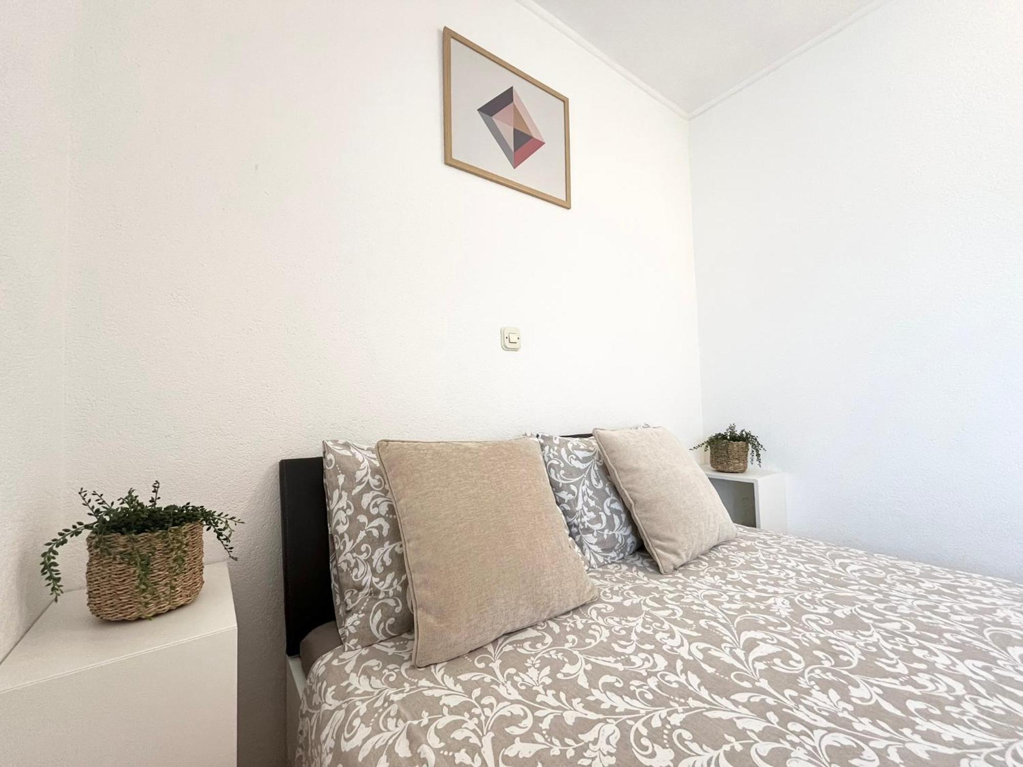 Apartments Contessa Новиград Екстериор снимка