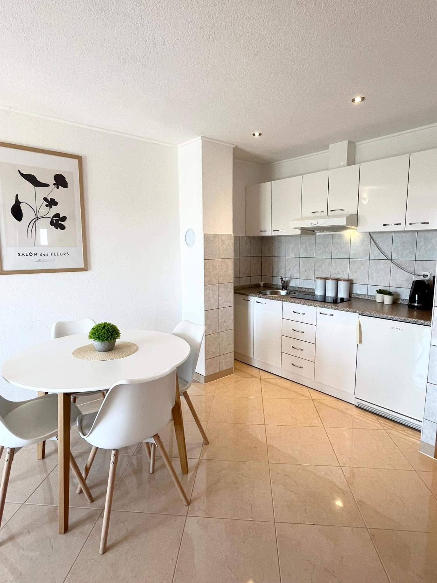 Apartments Contessa Новиград Екстериор снимка