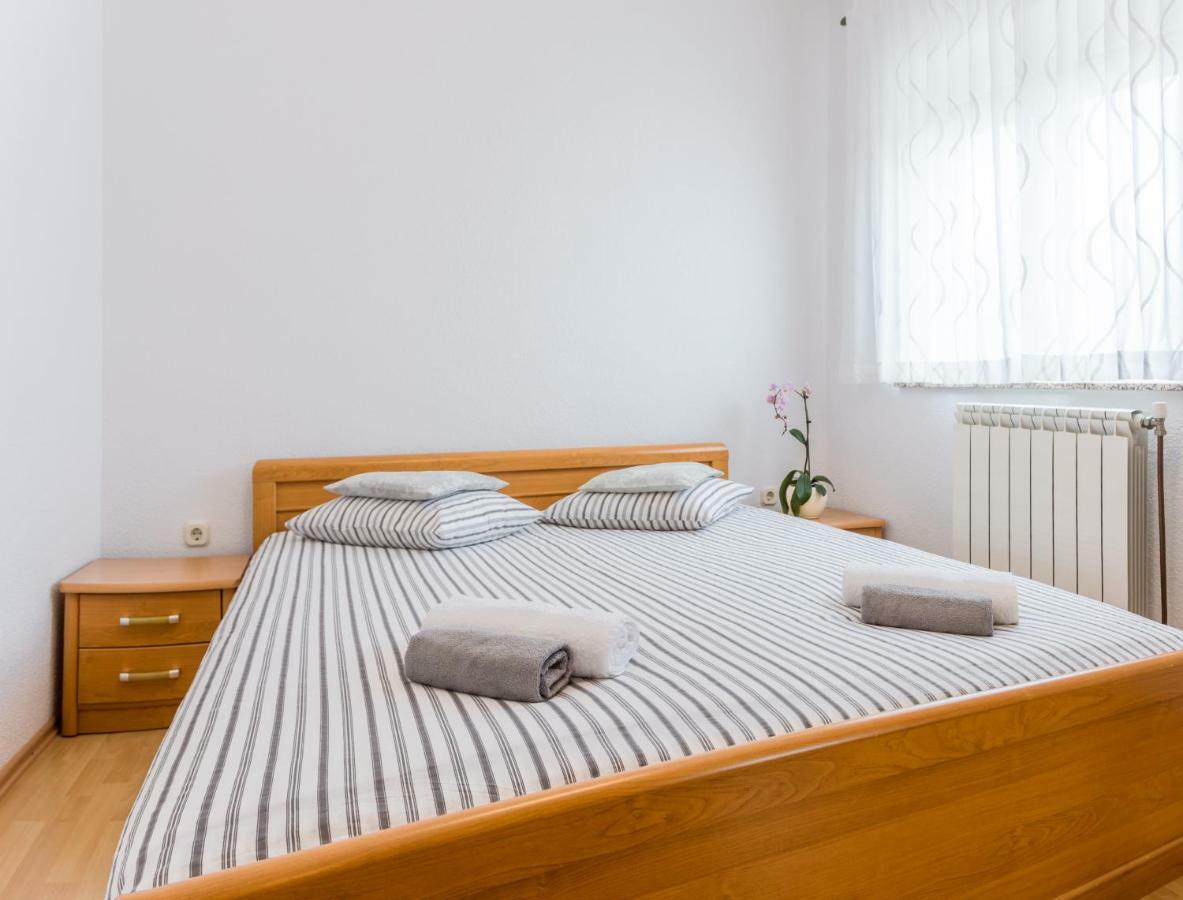 Apartments Contessa Новиград Екстериор снимка