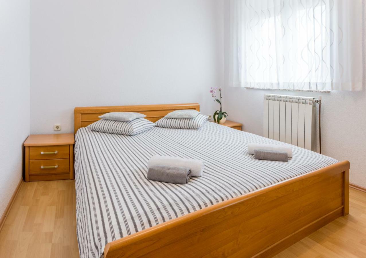 Apartments Contessa Новиград Екстериор снимка